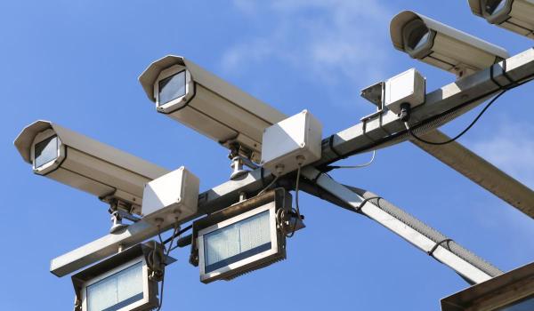 1.000 de amenzi în doar 4 zile. Oraşul care a testat cu succes camerele video de trafic cu AI