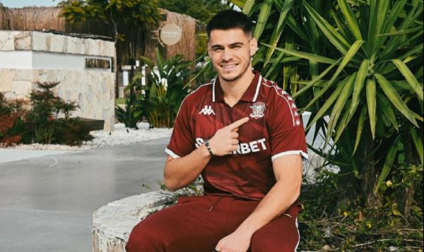 Daniel Paraschiv este noul atacant al formaţiei Rapid Bucureşti