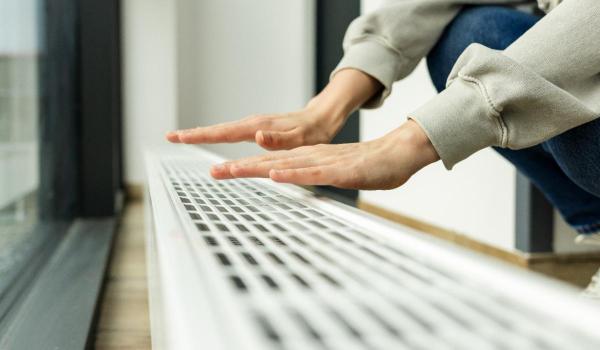 Furnizarea agentului termic, deficitară la 38% din blocurile din Capitală. Pe cine dă vina ELCEN