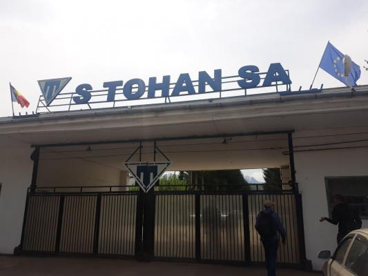 Fabrica de armament Tohan de la Zărneşti nu face faţă cererii şi pregăteşte mărirea capacităţii de producţie