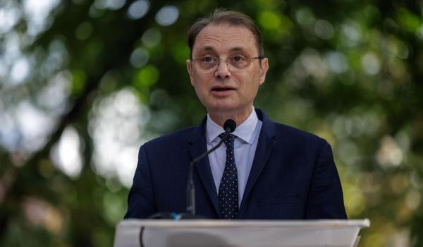 Ce vrea L. Niculescu să rezolve urgent: rectificarea bugetară și protejarea celor vulnerabili înainte de iarnă