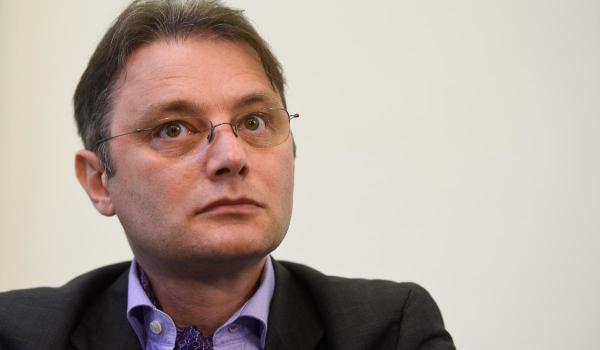 Premierul desemnat continuă luni consultările pentru formarea viitorului Guvern