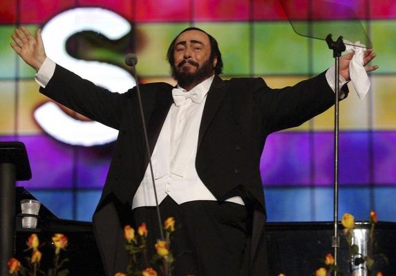 Pe 12 octombrie 1935 se năştea tenorul italian Luciano Pavarotti