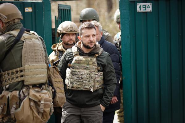 Zelenski îi cere lui Elon Musk să restabilească Starlink în Ucraina: "Oameni vor muri"
