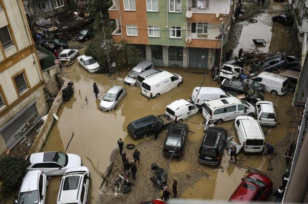 Cod roşu de vreme rea în Istanbul. MAE a emis atenţionare de călătorie şi recomandă evitarea deplasărilor