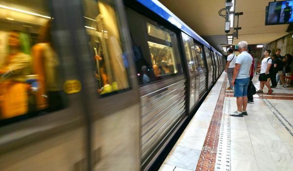 Doar 13 angajaţi Metrorex din câteva sute nu au rude în companie, la centru. Le-a luat o lună să îi găsească