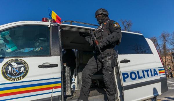 Zeci de percheziții în Timiș, într-un dosar de contrabandă cu țigări. Patru localități, vizate de anchetatori