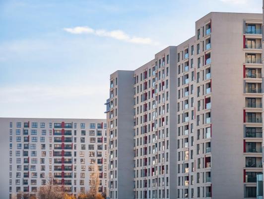 Analiză: Preţul apartamentelor a crescut cu aproape 5% în ultimul an. Cât costă în medie o locuinţă