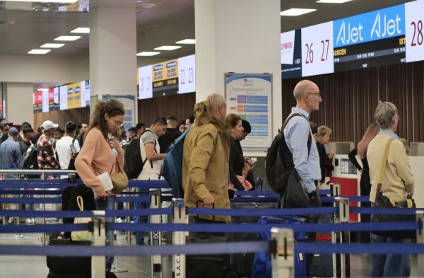 Grevă naţională în Italia, pe 30 octombrie. Aeroporturile, autostrăzile şi transportul public, afectate