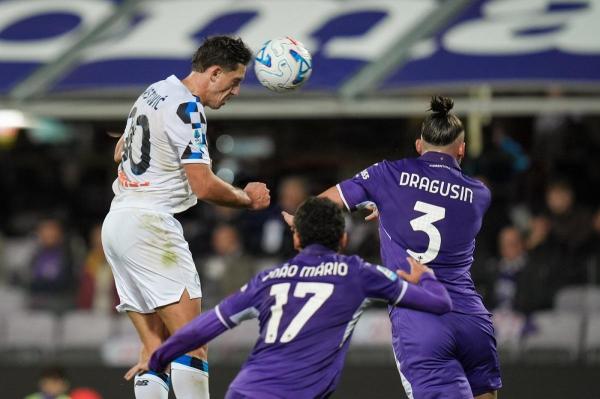 Fundaşul român Radu Drăguşin a avut o evoluţie slabă pentru Fiorentina, în meciul cu Atalanta de pe teren propriu