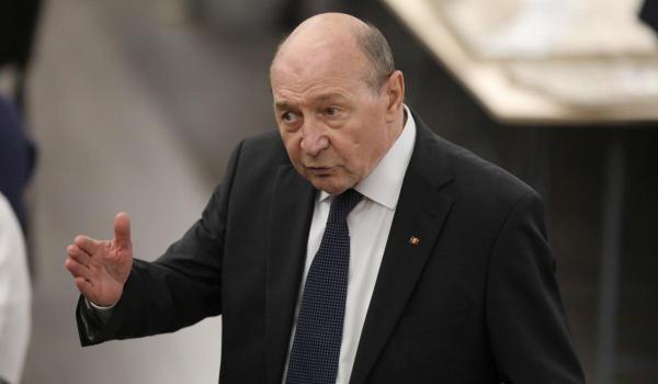 Singura soluţie pentru ieșirea din criză, propusă de Băsescu: "Am fost tot timpul împotriva acestei variante"