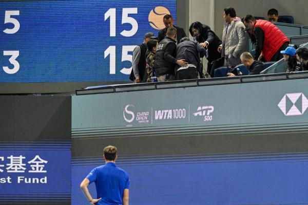 Gestul necugetat al lui Medvedev i-a adus victoria rivalului Novak Djokovic