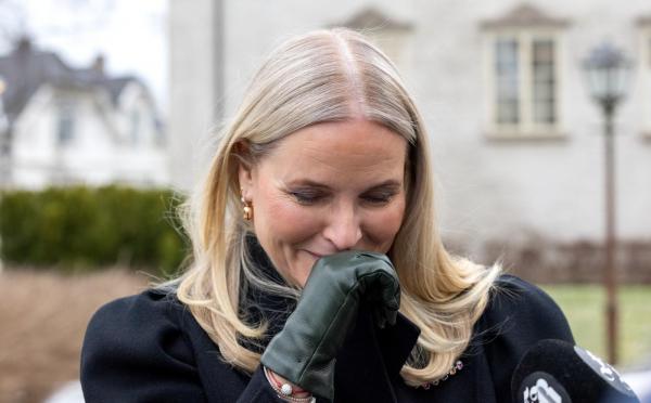 Prinţesa Mette-Marit a Norvegiei, e-mailuri controversate cu Jeffrey Epstein. Reacţia Casei Regale