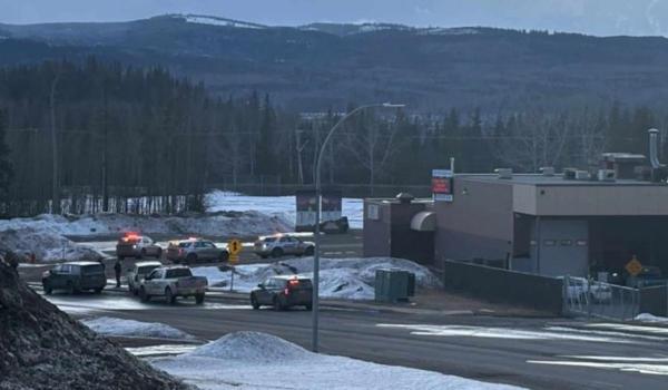 Zece morți şi 25 de răniţi, după un atac armat la o şcoală din Canada