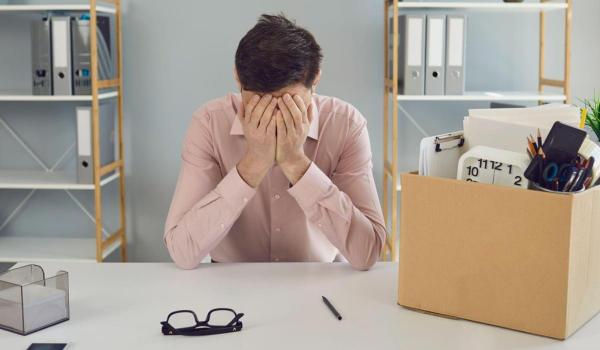 O companie olandeză prezentă şi în România va da afară până la 6.000 de angajaţi. Cum justifică decizia