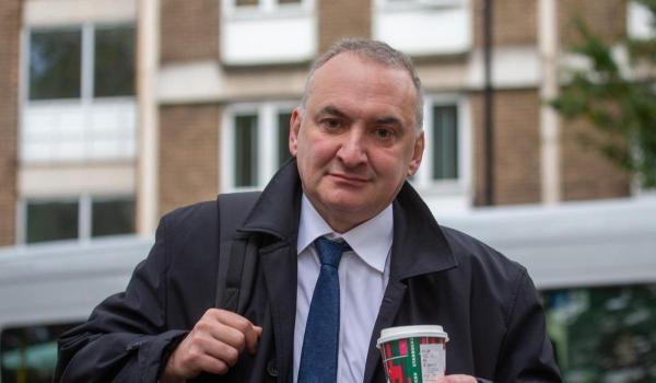 Cel mai înalt funcţionar din guvernul britanic părăseşte postul, în urma dezvăluirilor din dosarul Epstein