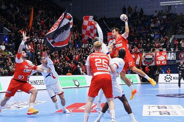 Meciul de handbal masculin dintre Dinamo Bucureşti şi Fuchse Berlin se joacă joi, 19 februarie, în Sala Polivalentă din Bucureşti