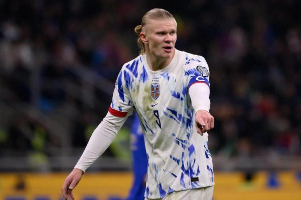 Erling Haaland, de la Manchester City, este vedeta naţionalei de fotbal a Norvegiei