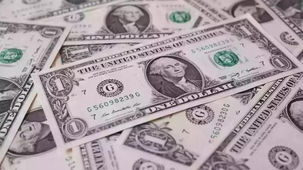 Leul românesc pierde teren important în raport cu dolarul american