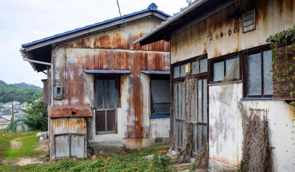 Case la 5.000 € într-o ţară tot mai iubită de români. Băncile de acolo nu oferă credite pentru ele