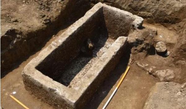 Mormânt colectiv vechi de 3.000 de ani, descoperit în Serbia. Ce se afla înăuntru