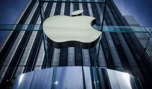 Apple testează un "roșu profund" pe viitorul iPhone 18, după succesul versiunii portocalii de iPhone 17 Pro