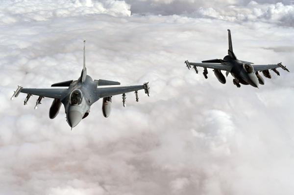 Două avioane F16 ridicate de MApN, după atacuri ruseşti în apropiere de graniţă. RO-Alert, emis în Tulcea