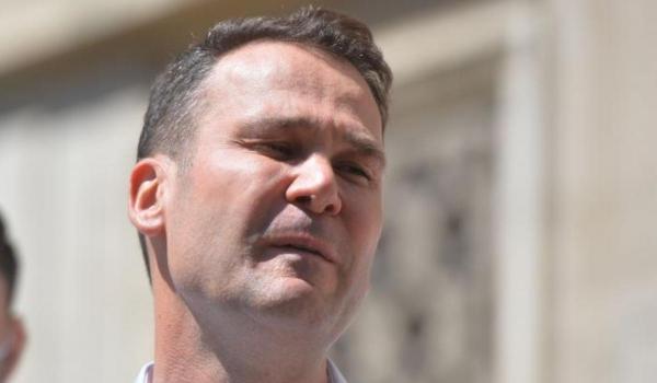 STENOGRAME. Negoiţă, avertizat de angajaţii primăriei despre drumul peste ţevi de gaze: Bubuie între cartiere