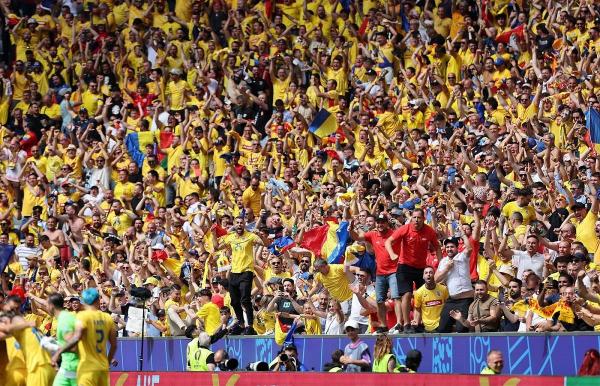 România va fi susţinută de mii de fani la barajul cu Turcia din martie, din deplasare