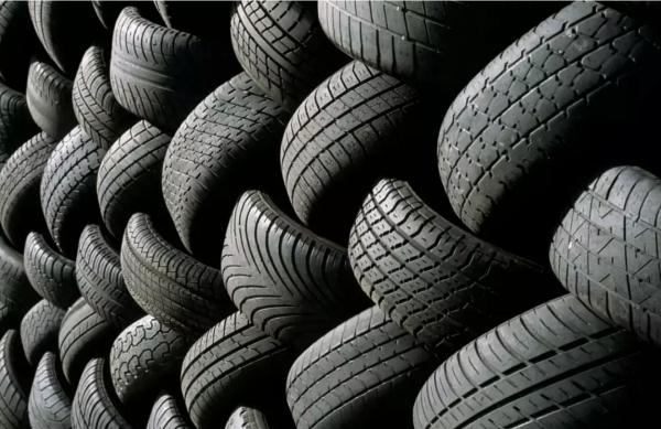 Când și de ce trebuie să ai anvelope de sezon și ce amendă riști dacă nu le ai în perioade de vreme severă