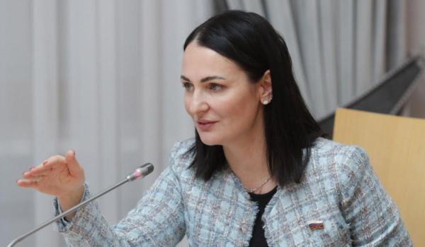 O deputată din Rusia vrea să blocheze site-urile pentru adulți pentru persoanele fără copii