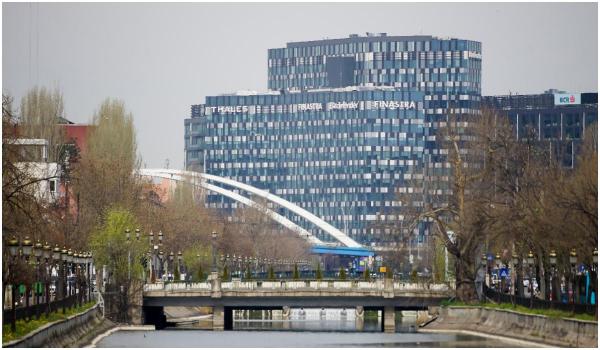 O companie uriaşă vrea să angajeze 240 de români. Domeniile în care sunt căutaţi experţi