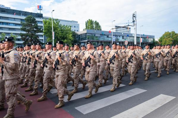 Croația a reintrodus serviciul militar obligatoriu. Sute de adolescenți s-au prezentat deja la cazărmi