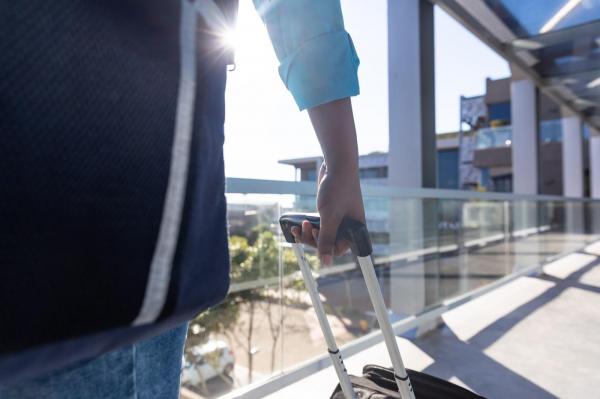 Noi reguli privind transportul lichidelor, aerosolilor şi gelurilor în bagajele de cabină
