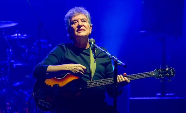 "Vine o zi...". Mesajul trupei Holograf, după moartea lui Mugurel Vrabete