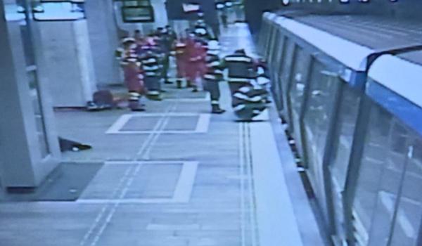 Posibilă tentativă de suicid la metrou, în stația Piața Unirii 2. Circulația trenurilor, reorganizată