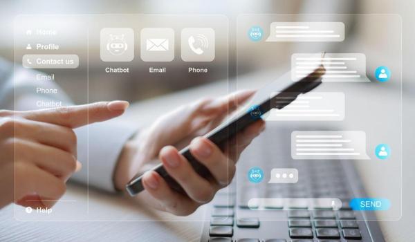 O profesoară de la Cambridge explică de ce ar fi bine să fim amabili în continuare cu chatboţii AI