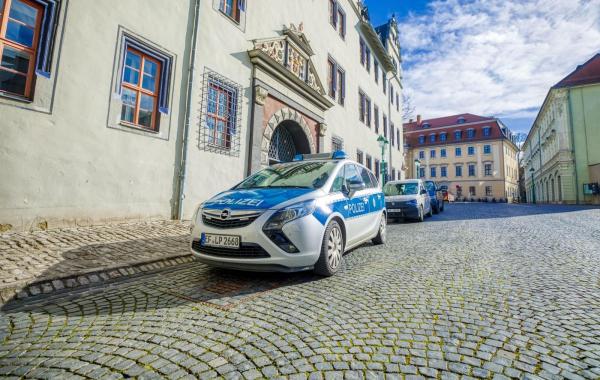 Româncă, arestată pentru tentativă de crimă în Germania. A vrut să îşi ucidă prietena cu care venise din ţară