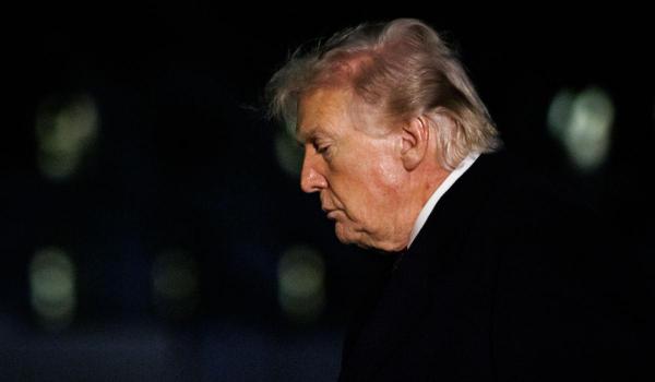 Donald Trump susţine că mitingul din Iran nu a avut loc şi a fost generat cu inteligenţă artificială