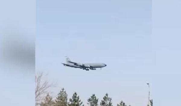 Încă o aeronavă americană de realimentare a aterizat în România