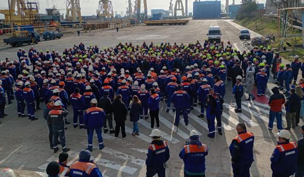 Proteste la Șantierul Naval Damen Mangalia. Angajaţii spună că nu şi-au primit salariile de 3 luni