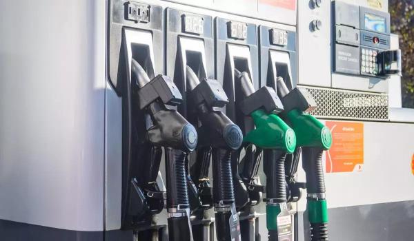 Războiul din Orientul Mijlociu ridică prețul petrolului și zguduie piețele globale