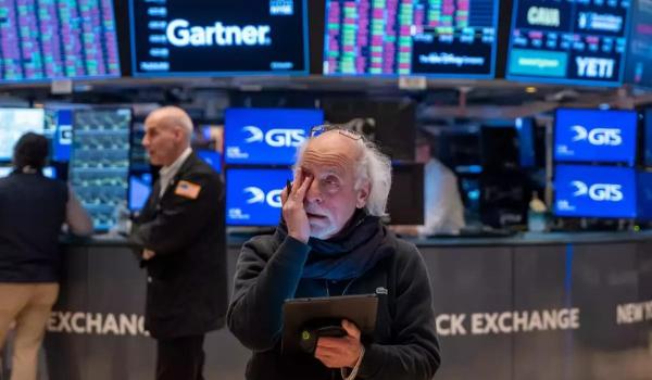 Bursele europene au deschis săptămâna cu scăderi de peste 2%, pe fondul războiului din Orientul Mijlociu