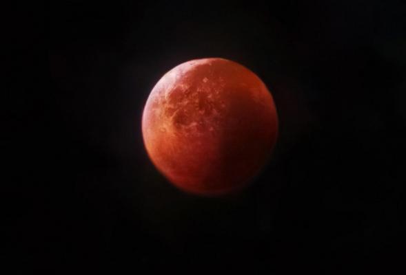 O eclipsă totală de Lună ar urma să aibă loc în noaptea de 2 spre 3 martie
