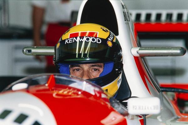 Pe 21 martie 1960 se năştea legendarul Ayrton Senna, pilot brazilian de Formula 1