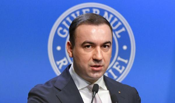 Scade preţul carburanţilor după măsurile anunţate de Guvern? Reacţia ministrului Ivan: Nu am glob de cristal
