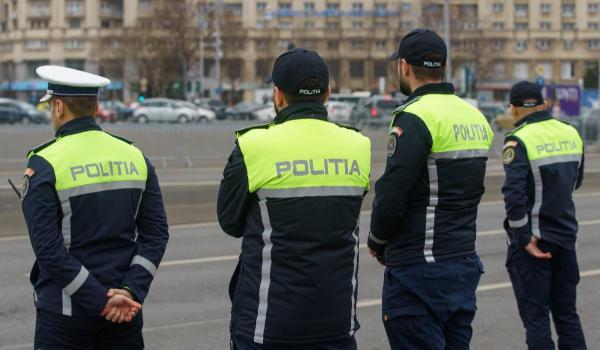 Percheziţii la firme care s-au îmbogăţit în pandemie. Preţuri de 10 ori mai mari la dezinfectanți și măști