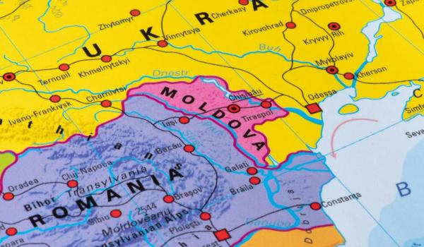 Sondaj în Republica Moldova. Peste jumătate dintre moldoveni ar vota pentru unirea cu România