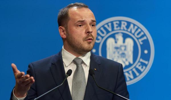 Ministrul Sănătăţii: "Fac apel la calm, nu recomand ca oamenii să îşi faci stocuri de medicamente"