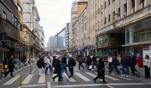 Numărul bugetarilor a scăzut cu peste 32.000 în 2026. Unde lucrează cei mai mulți angajați la stat